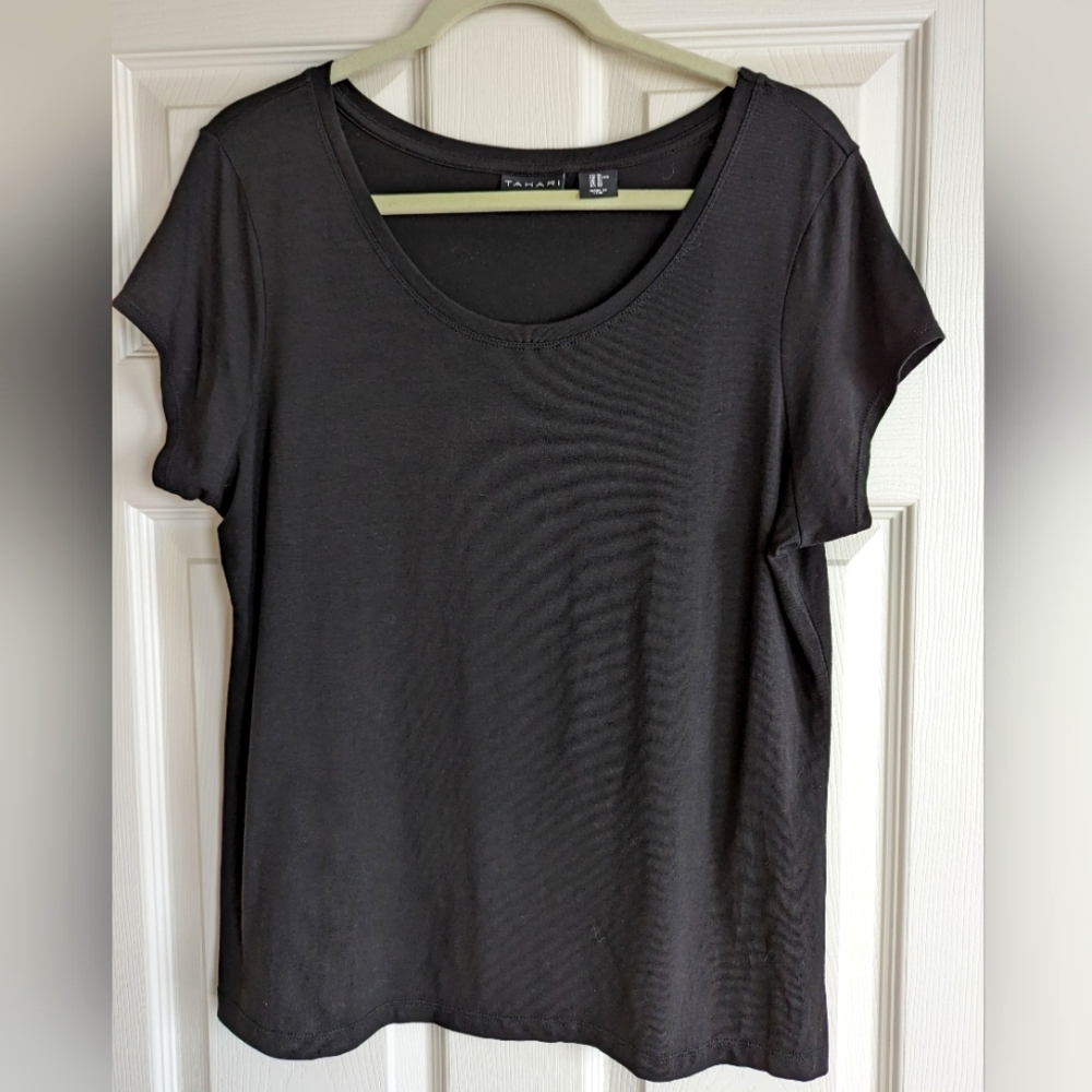 Tahari Basic Tee, Black, Size XL, EUC